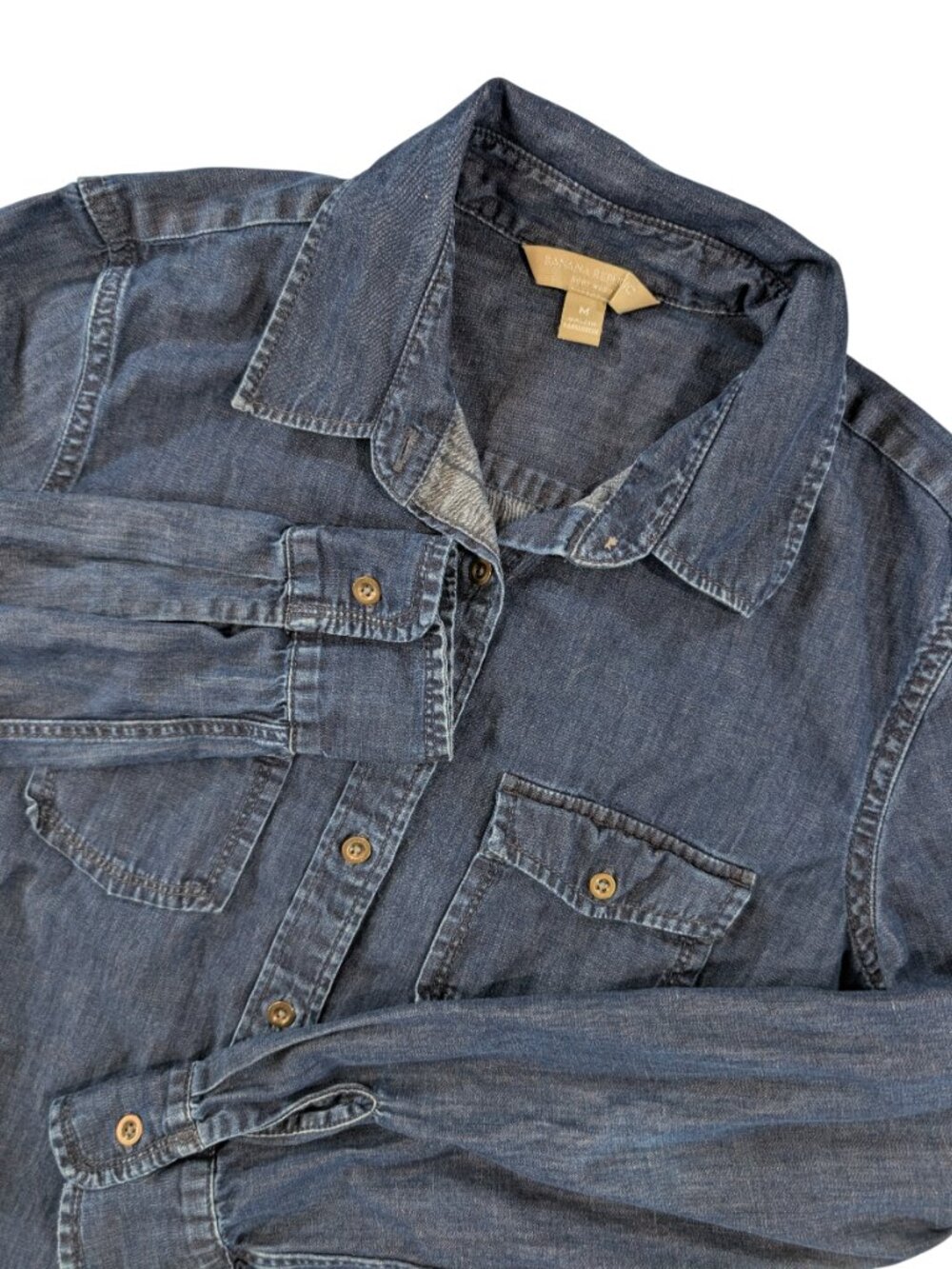 Banana Republic Denim Button Up Shirt Medium M Jean Chambray Pocket Casual Top